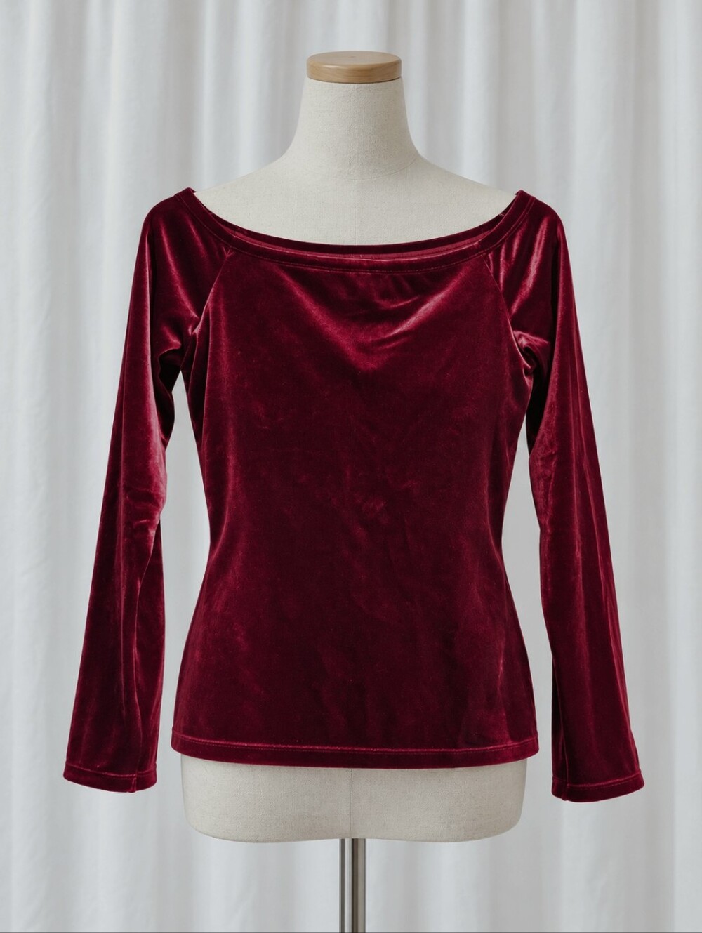Soft Surroundings Burgundy Stretch Velvet Wide Neck Built in Bra Y2K Blouse